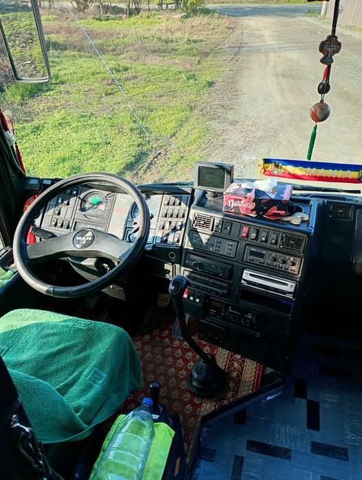 Vând Autocare / autobuze Volvo și Man