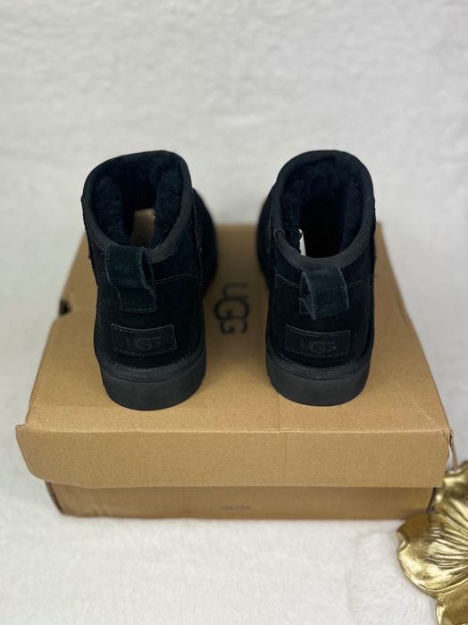 UGG Classic Ultra Mini Platform – Черни велурени боти UGG
