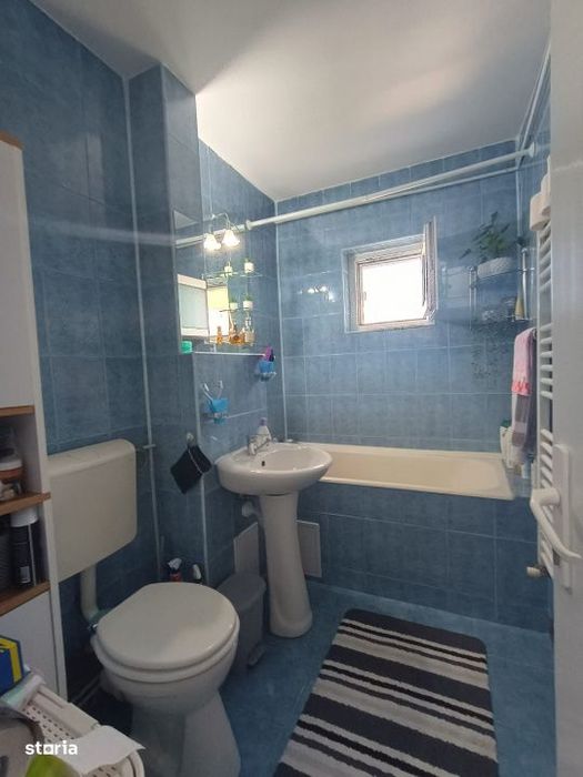 De vanzare apartament cu 2 camere zona Liceul Liviu Rebreanu