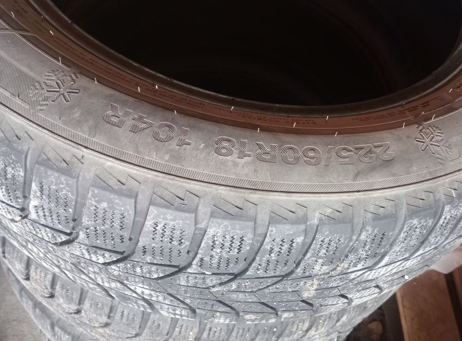 Продам шины 225*60 R18
