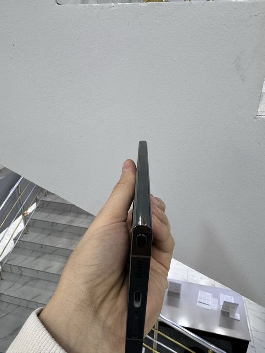 Samsung s23 ultra yangidey  orginalt karobkali registrasiya bulgan