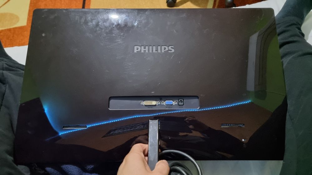 Монитор Филипс 23 инча