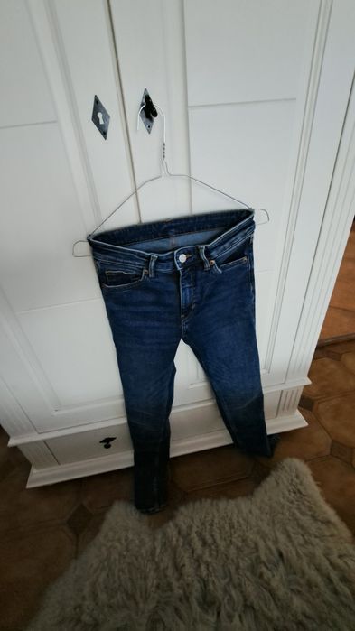 Pulover ( + 2 Blugi ) pret lot