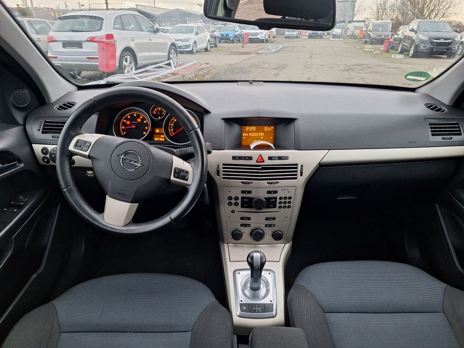 Opel astra 2009 1.6 Benzină cutie automată