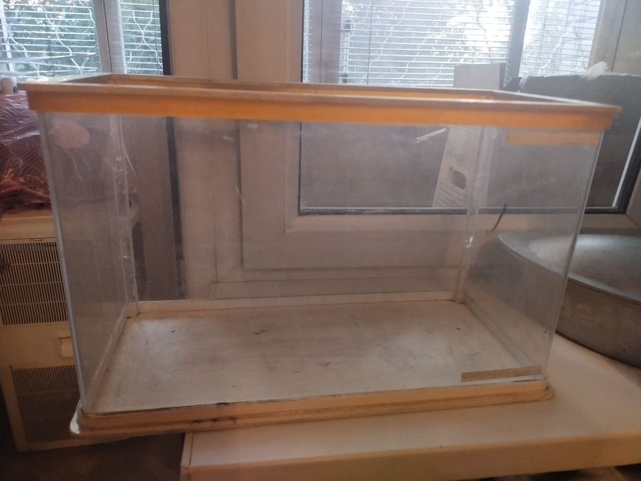Продам аквариум 45*30*20