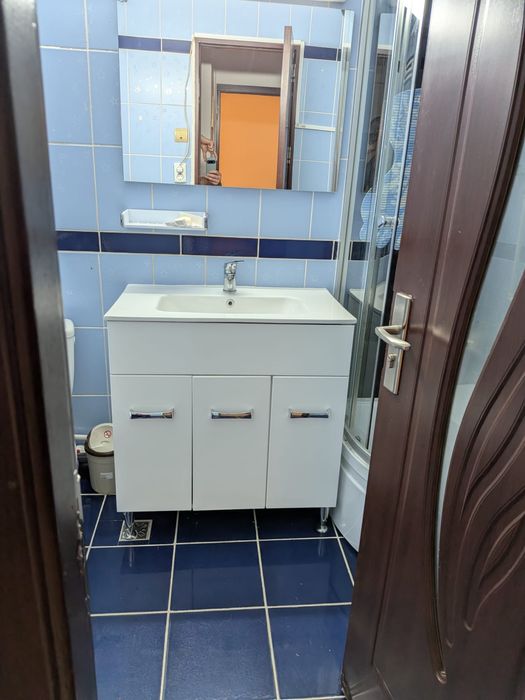 Inchiriez garsoniera zona Mall Vitan