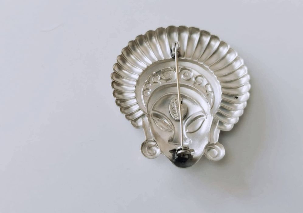 Veche brose tribala din argint sterling, masca tribala sculptata, Truart