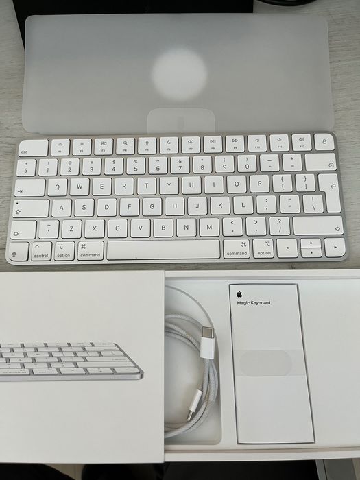 Magic Keyboard Чисто нова!