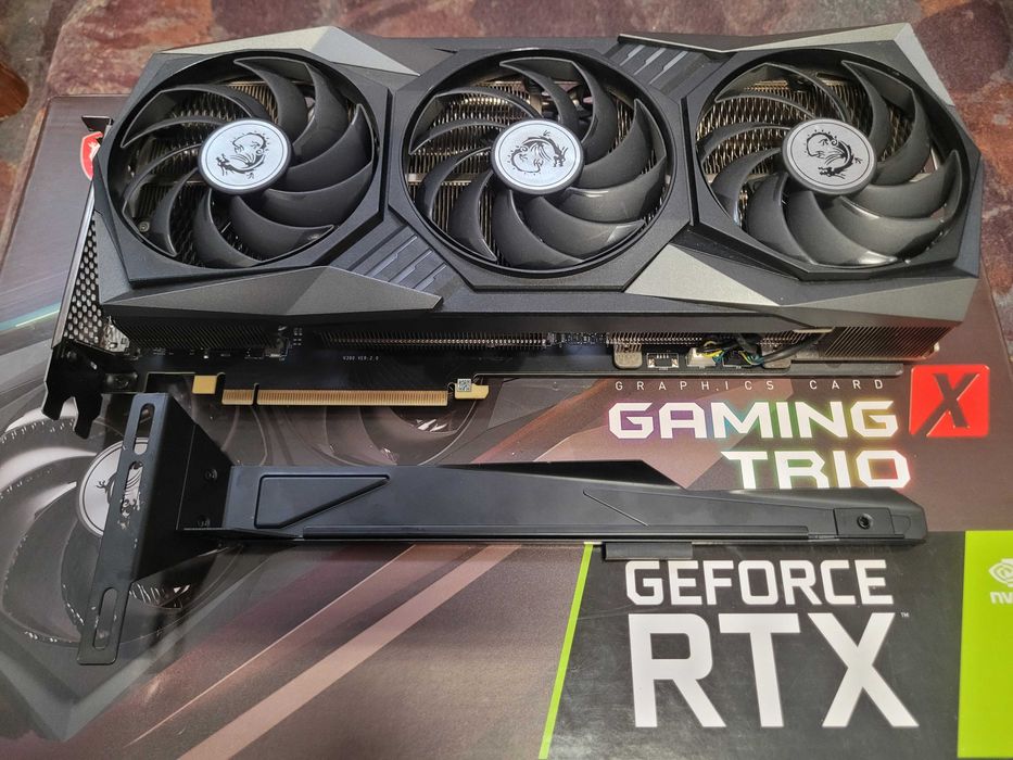 Placă video RTX 3070 MSI Gaming X Trio cu ventilatoare noi