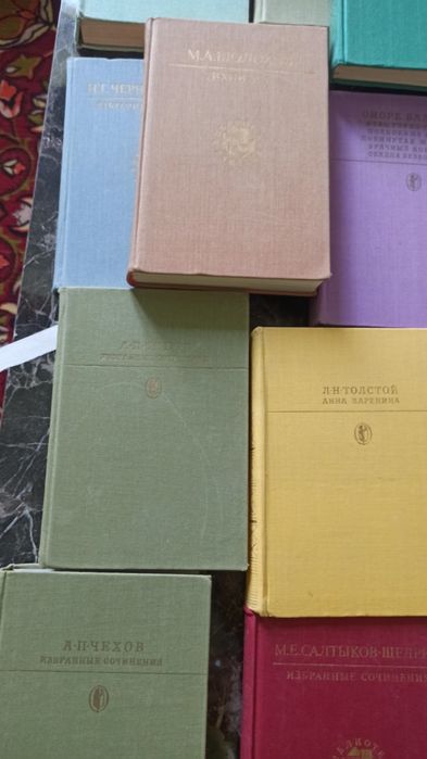 Продам книги .Литература