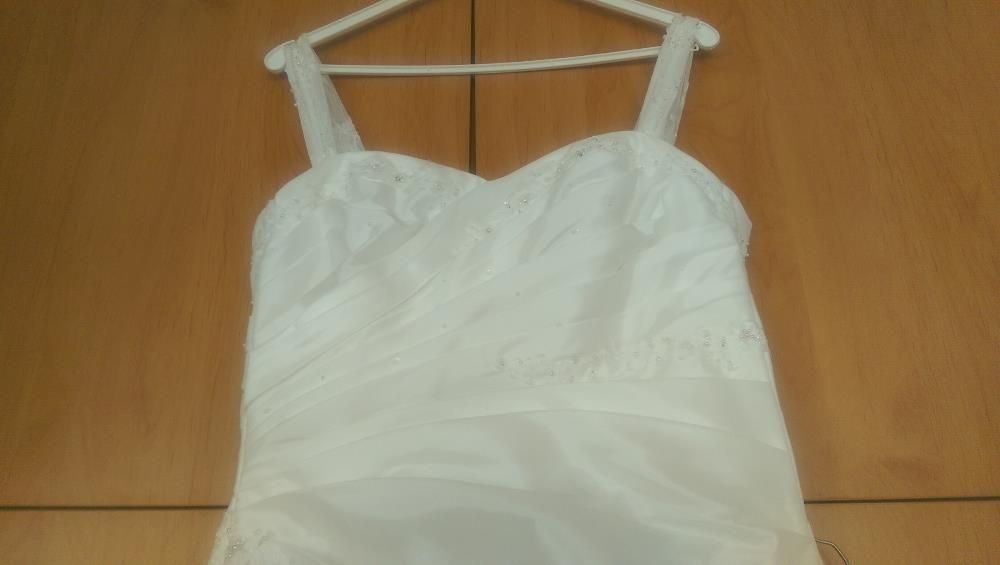 Наближава сватбения ден!Купи изгодно красива рокля и спести за воаяж !