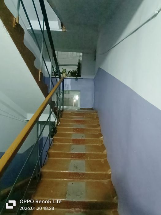 Продам 2 х. кв. 4/5 эт. 1981 гп. 8 мкр