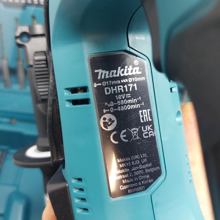 ПРОМОЦИЯ.Акумулаторен перфоратор Makita DHR171RAX3