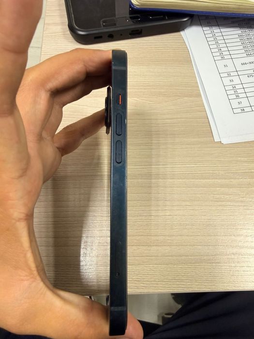 Айфон 13 , один хозяйн