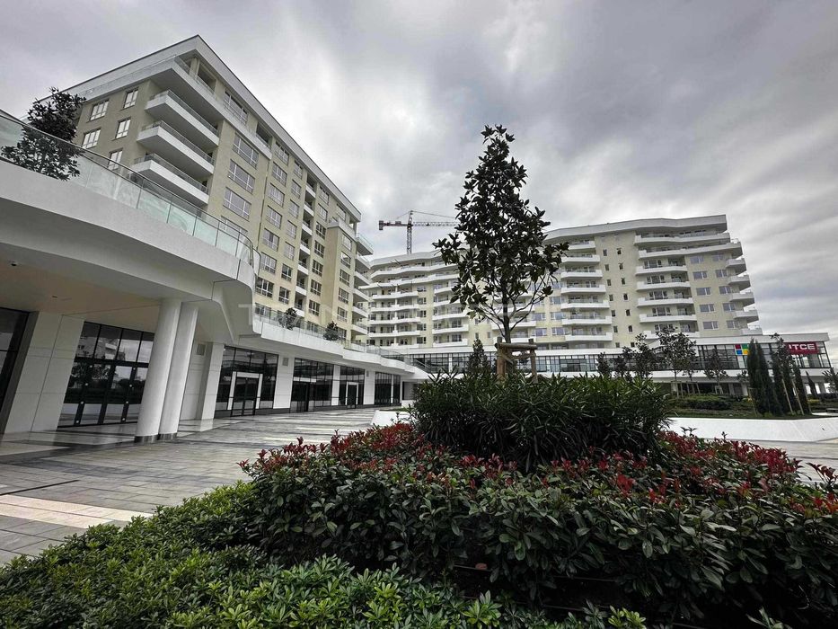 Продава се Тристаен апартамент в Бургас, Център - 124 кв.м за 1311 €/кв.м - Снимка #2