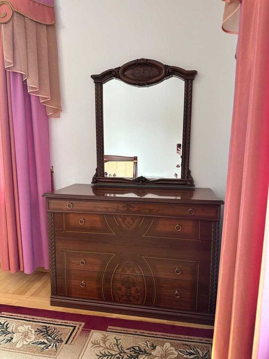 Комод итальянский