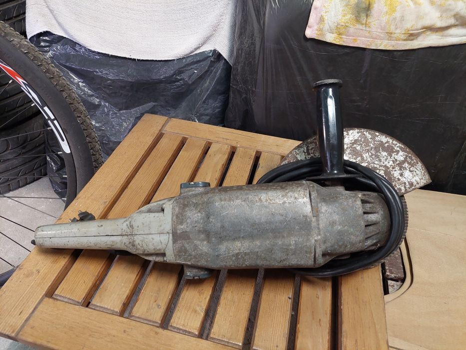 Български ъглошлайф.