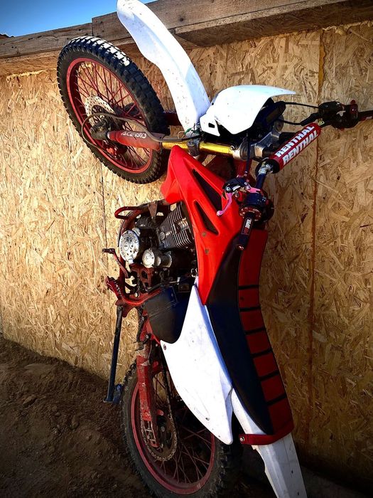 Продам эндуро на полном ходу