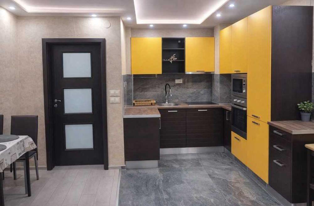 Дава се под наем Двустаен апартамент в София, Център - 75 кв.м за 697.17 € - Снимка #2