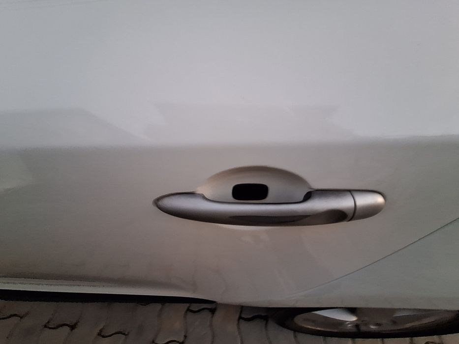 Продавам Рено Меган