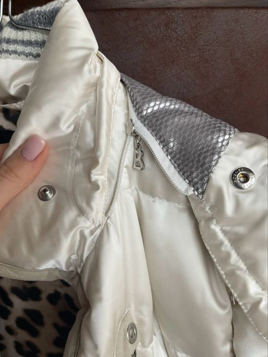 Дамско бяло ски яке Bogner с бродерия и Swarovski