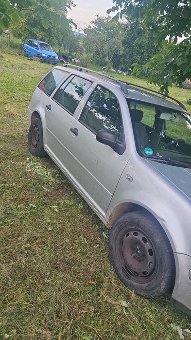Vând golf 4 1.6 benzina +gpl urgent
