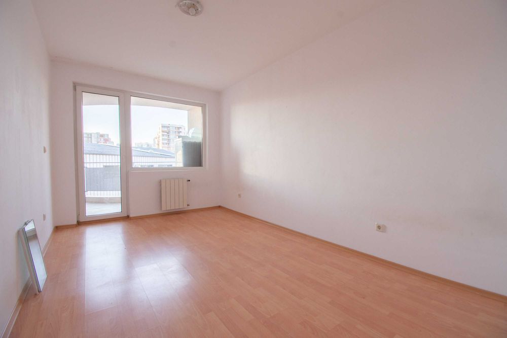 Продава се Тристаен апартамент в София, Младост 1А - 137 кв.м за 1168 €/кв.м - Снимка #1