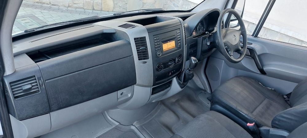 Mercedes Sprinter din 2012 motor 2.2 Euro 5 Volan pe dreapta Anglia