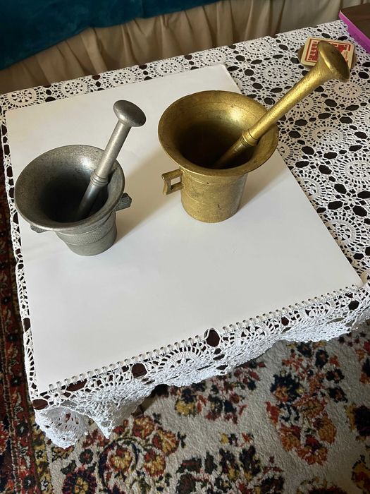 Mojar din bronz si pistil