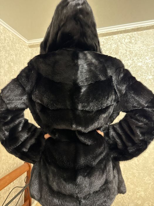 Продам норковую шубу