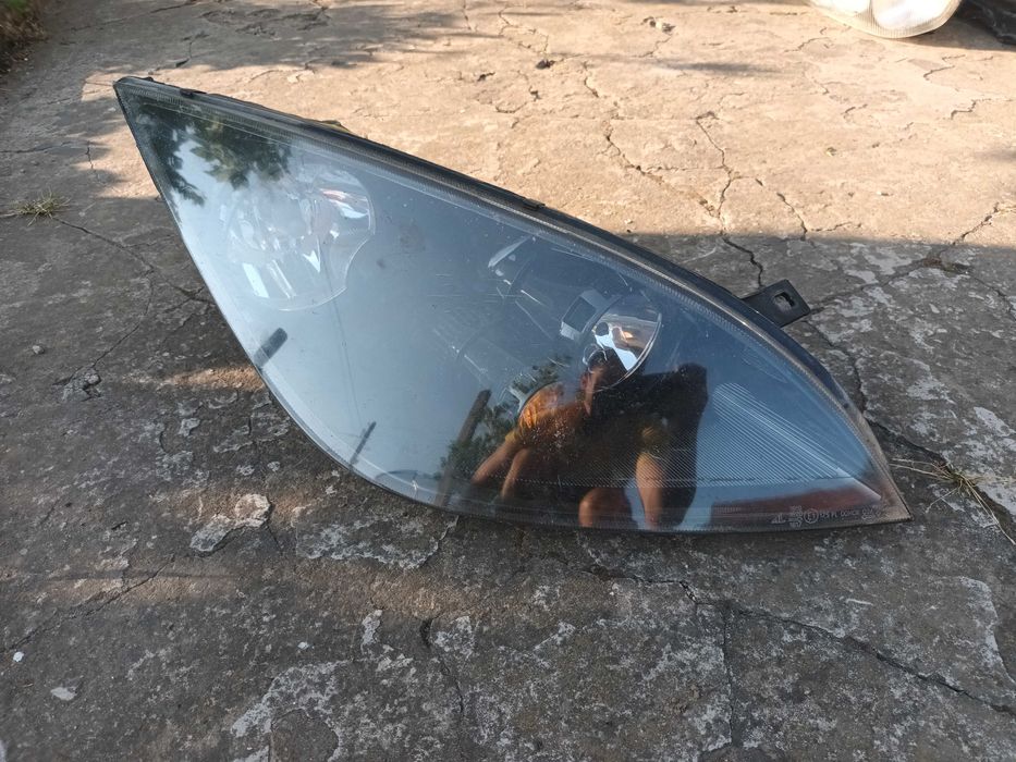 ляв и десен черен фар за мицубиши колт MITSUBISHI COLT
