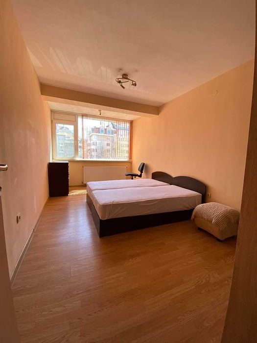 Дава се под наем Тристаен апартамент в София, Карпузица - 82 кв.м за 612 € - Снимка #2