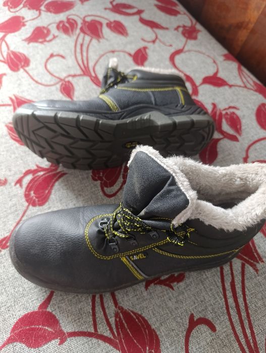 Продам спецобувь