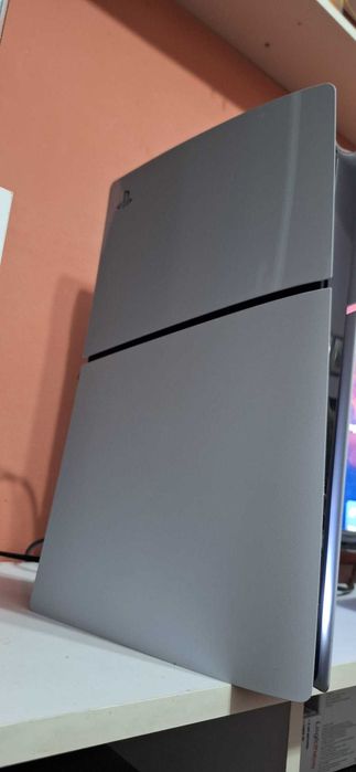 Vand PS5 Slim 1TB SSD, D-Chassis +2 Controlere+ Diablo IV (negociabil)