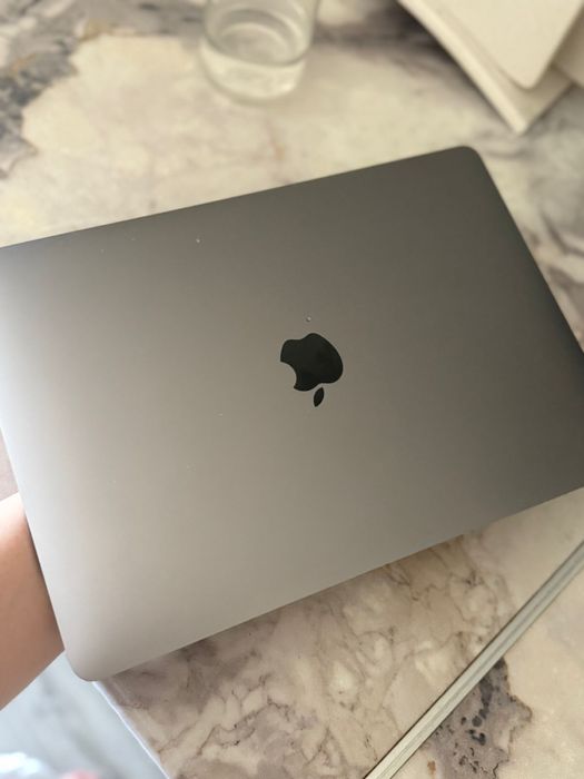 Apple Macbook air