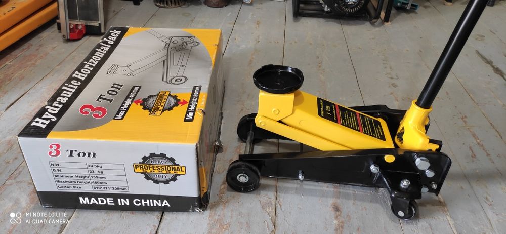 Рохля на аренду 3 тонны и (домкрат)