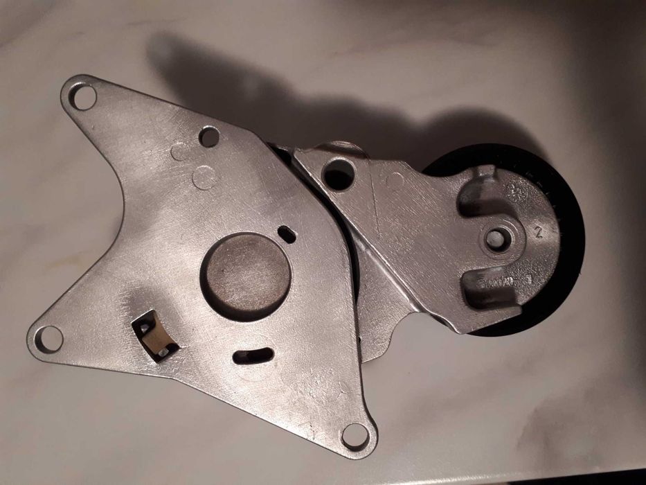 Piese originale auto TOYOTA RAV4 XA30(2005-2012)