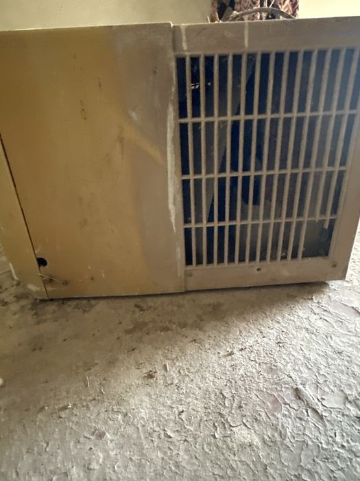 Sotiladi konditsioner ishlayapti yaxshi xolatda