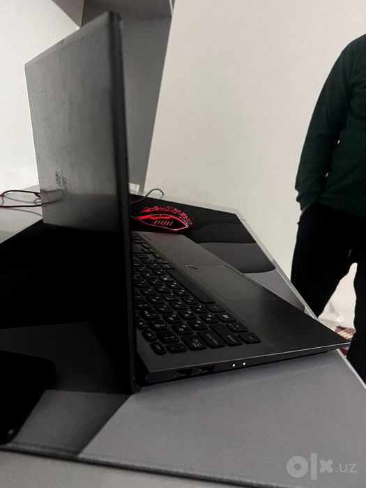Asus vivobook ofis notebooki
