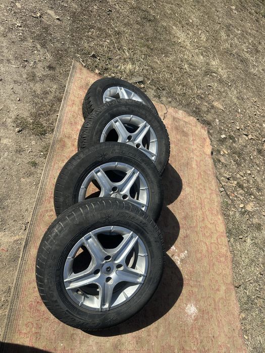 Продам шины на 13 летнее