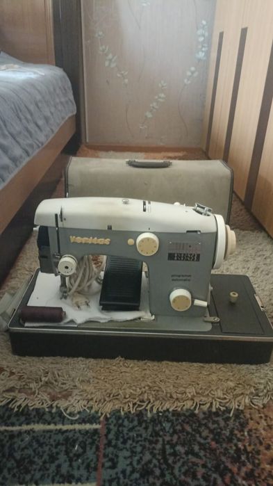 Швейная машинка Веритас