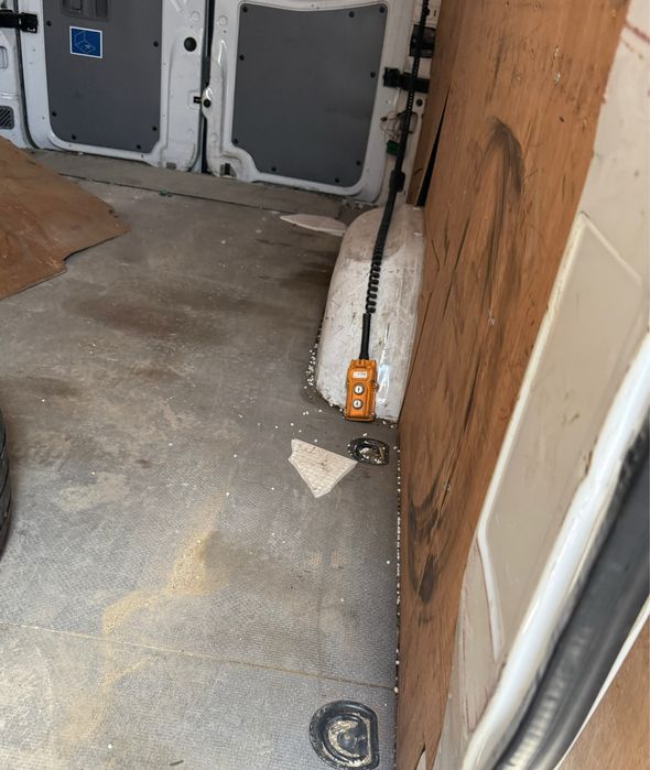 На части Mercedes-Benz Sprinter 2.2cdi Товарен с борд om651