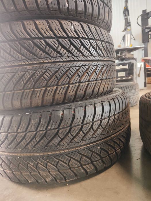 4бр.зимни гуми 245/45/18 Goodyear