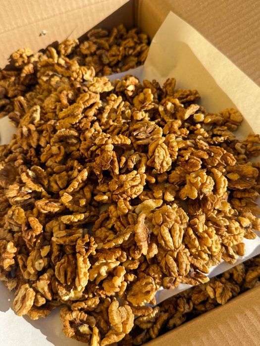 Miez de Nuca, Jumătăți 1/2 - 90%