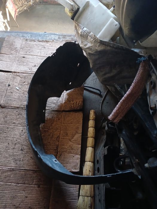 Подкрылок Фольксваген Гольф2 правый