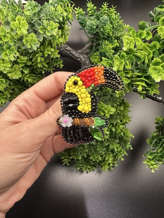 Ръчноизработени брошки с мъниста