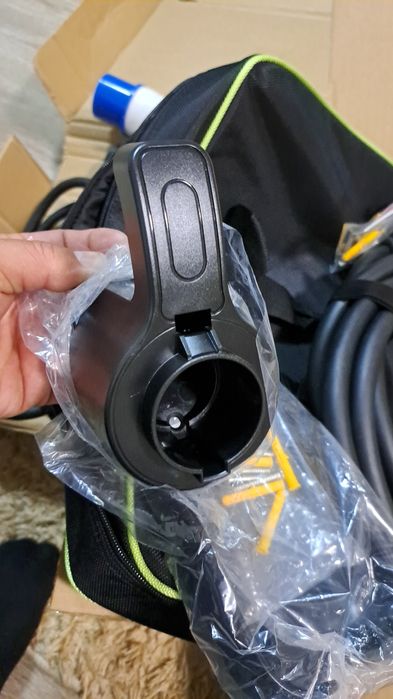 Электромобил зарядка. Зарядное устройство для электромобиль