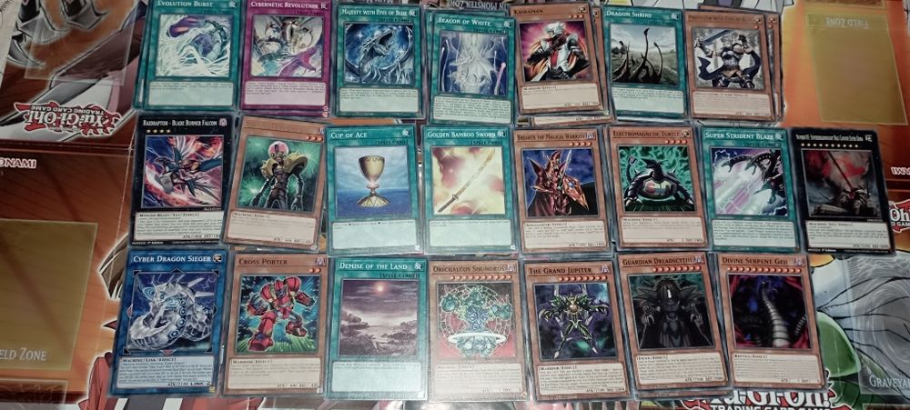 Loturi Yu-Gi-Oh cartonașe originale ENG M/NM 2