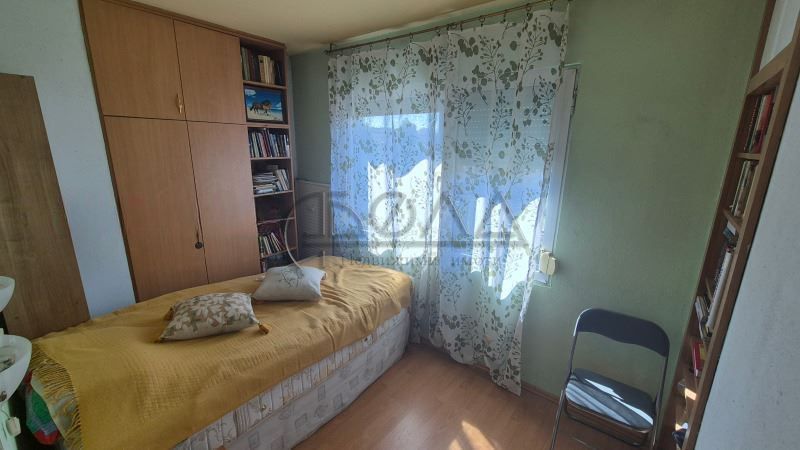 Продава се Тристаен апартамент в София, Надежда 2 - 61 кв.м за 2623 €/кв.м - Снимка #9