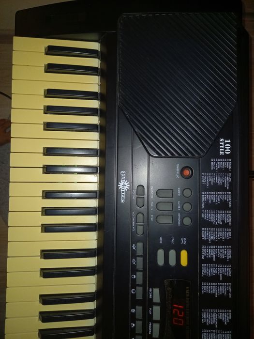 Синтезатор / Електронен орган